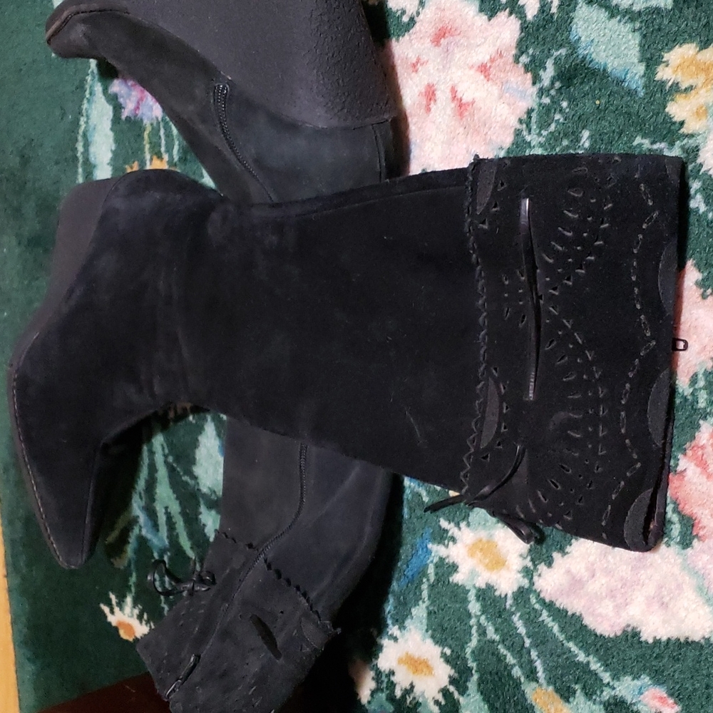 Boots - blank suede zip up boots